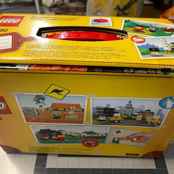 LEGO 10682 CREATIVE SUITCASE - BRAND NEW SEALED BOX - Picture 3 of 3